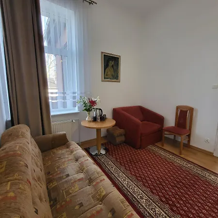 Palacyk Srebrna Fala Couette-café Miedzyzdroje