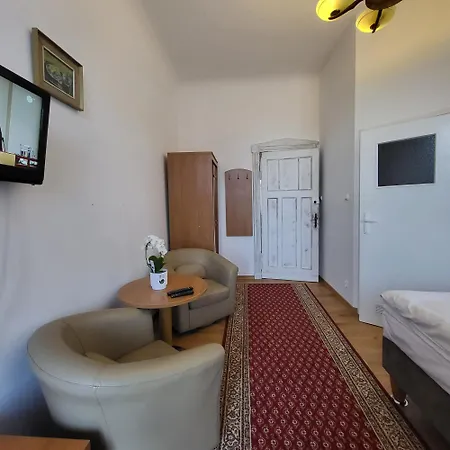 Palacyk Srebrna Fala Bed & Breakfast *