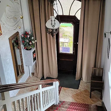 B&B Palacyk Srebrna Fala 미엥지즈드로예